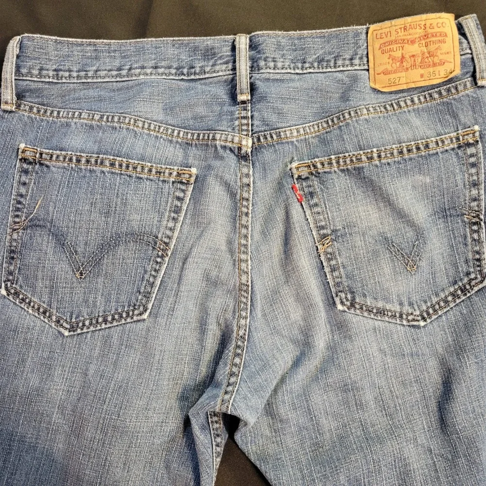 Levis 550 Relaxed Fit Light Wash Denim Jeans Mens 31x32 Vintage Style Y2K